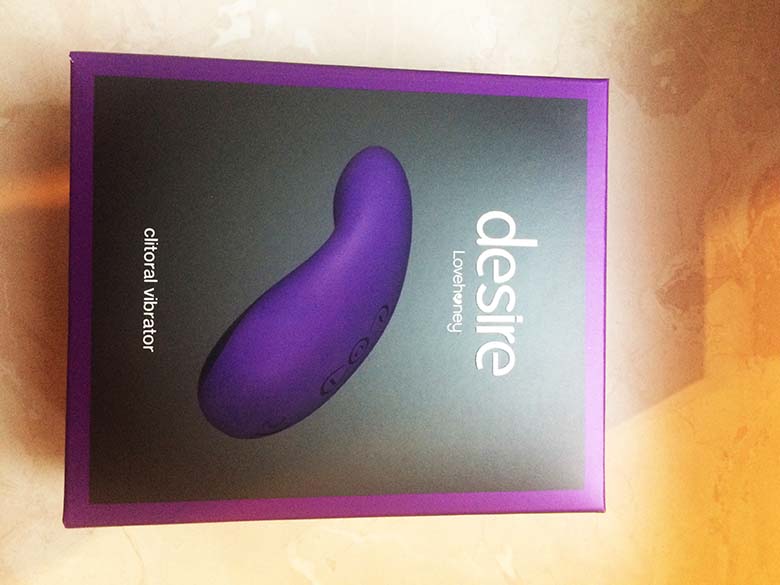 Lovehoney Desire Luxury USB Rechargeable Clitoral Vibrator Test Verpackung 01
